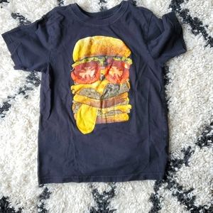 Place cheeseburger tee